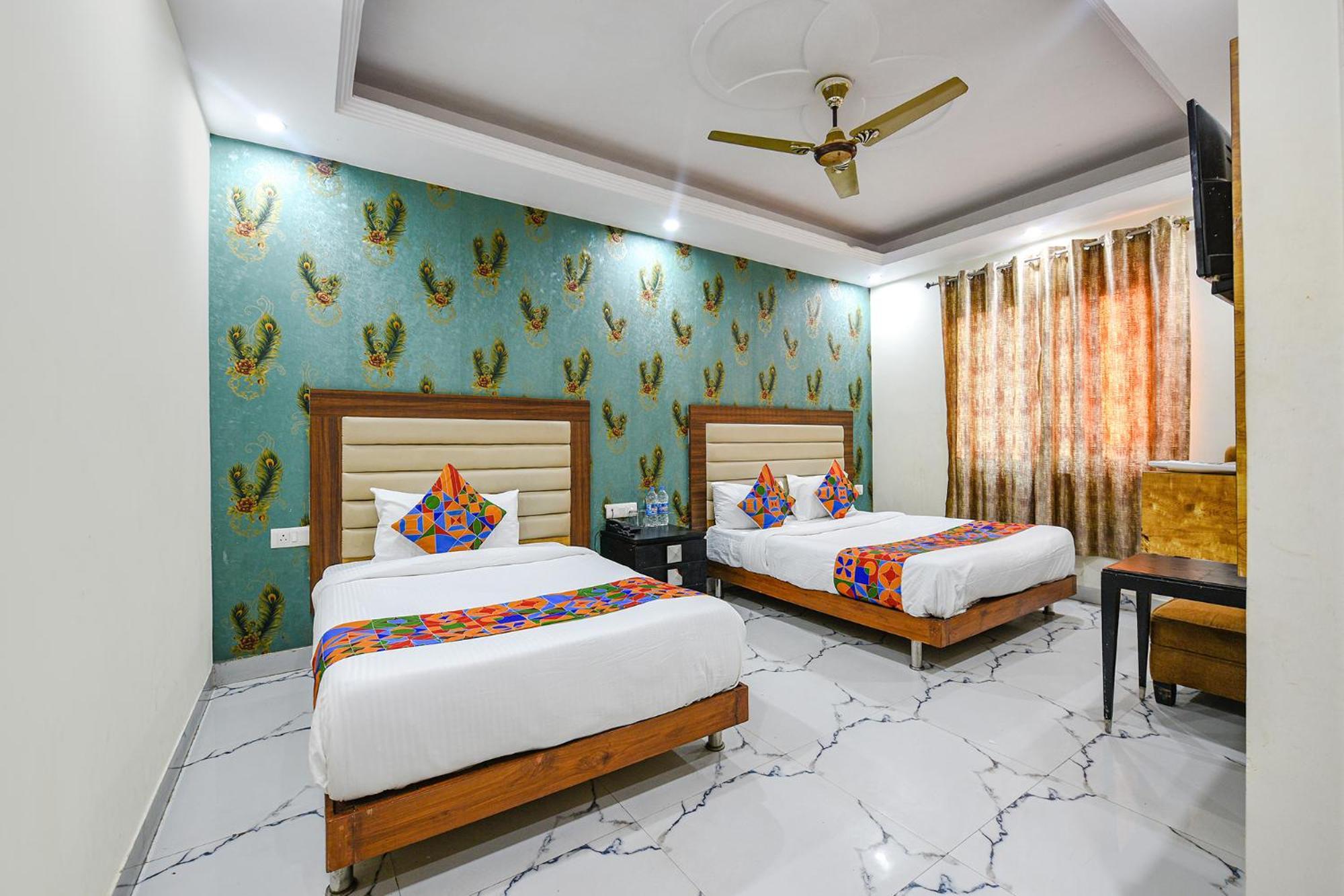 Fabexpress Shanti Stay New Delhi Exterior photo