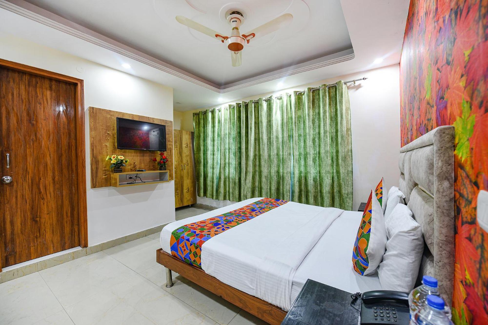 Fabexpress Shanti Stay New Delhi Exterior photo
