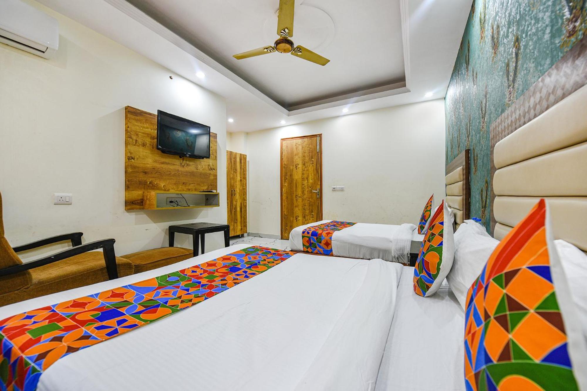 Fabexpress Shanti Stay New Delhi Exterior photo
