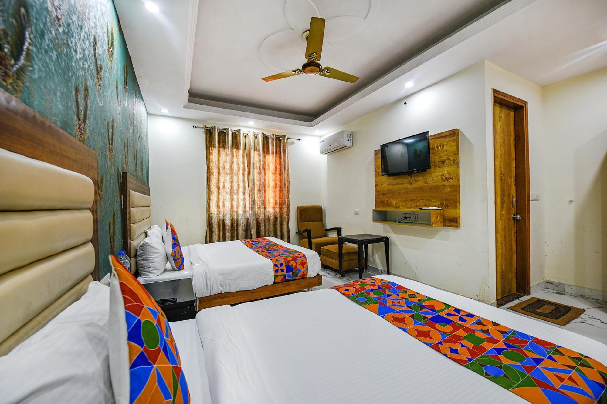 Fabexpress Shanti Stay New Delhi Exterior photo